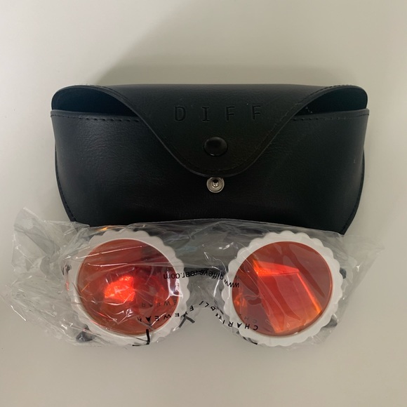 Diff Sunglasses - Picture 2 of 4